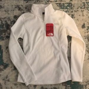 North Face pull over